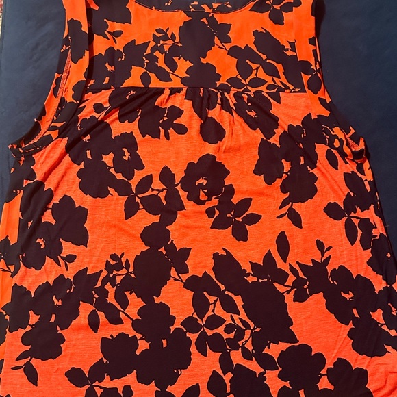 LOFT Sleeveless Top - Picture 3 of 6